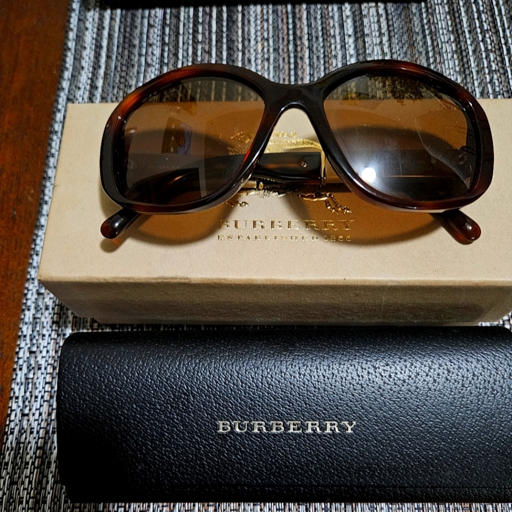 Burberry womens sunglasses